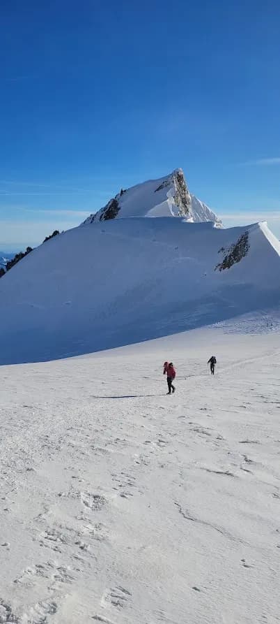 Blick zurück vom Col del la Brenva im Abstieg vom Mont Blanc