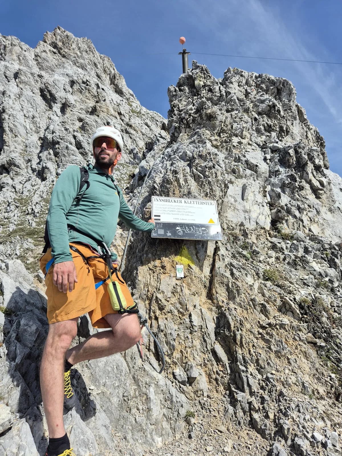Gast bei der Tafel des Innsbrucker Klettersteigs