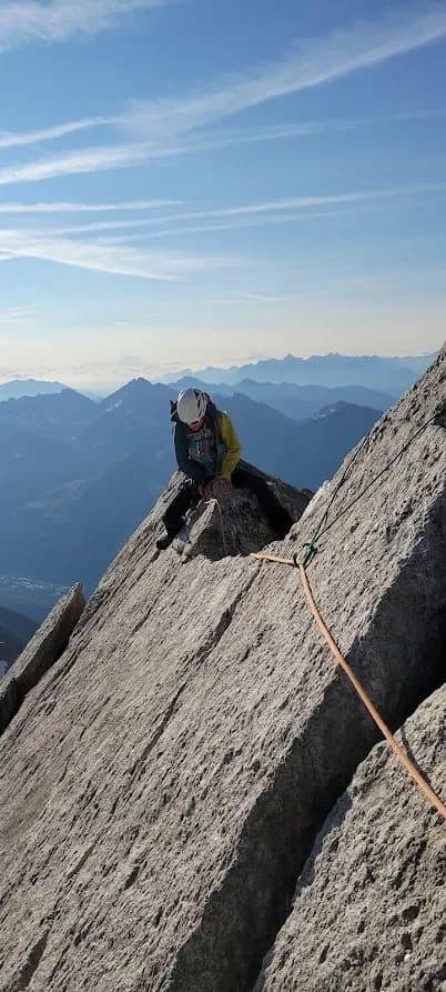 Gast mit Bergführer am Reitgrat des Südostgrates der Tour Ronde